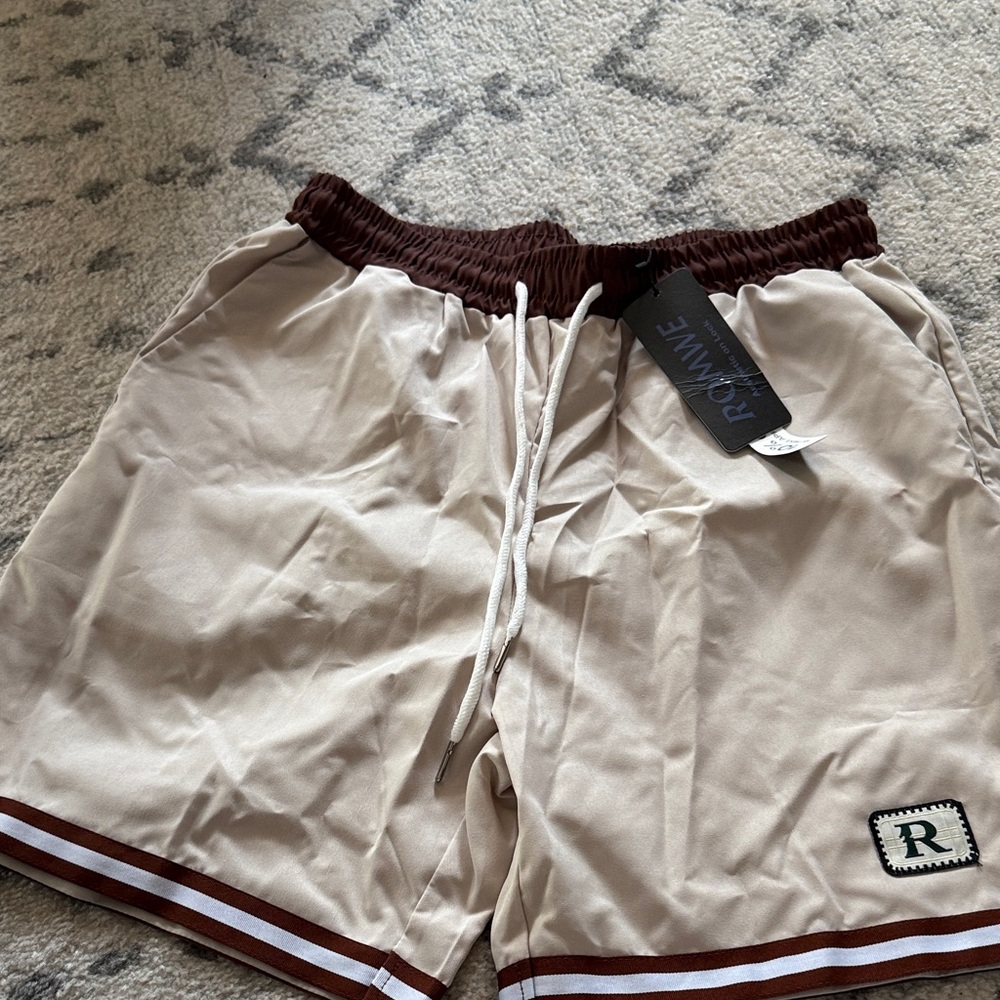 Rim we Men’s Tan Shorts with Brown Accents
